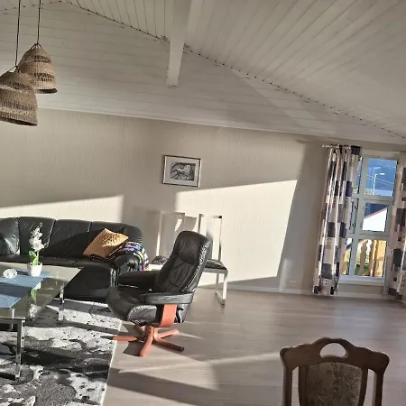I Rolige Omgivelser Midt I Naturen Villa Tromsø