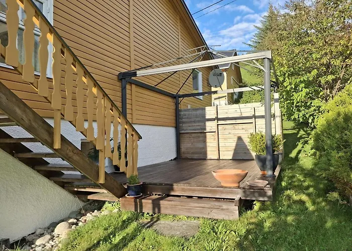 I Rolige Omgivelser Midt I Naturen Villa Tromsø